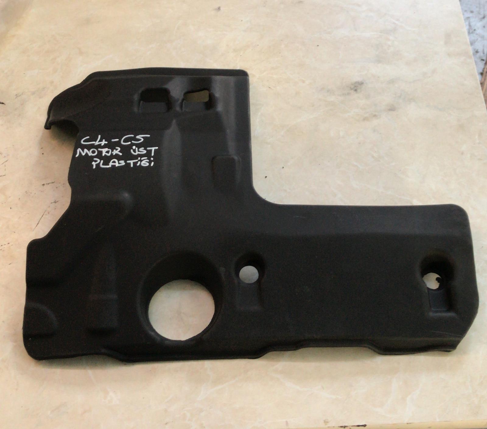 Citroen C4-C5 Motor Üst Plastiği
